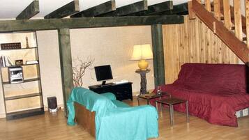 Télévision, cheminée