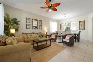 TV, fireplace, video games, table football - Disney Resort Home, Waterpark, pool/spa, FREE Heat (Kissimmee)