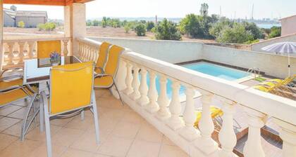 Homerez - Appartement Port-de-Bouc avec piscine