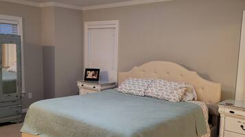 4 bedrooms, free WiFi, bed sheets