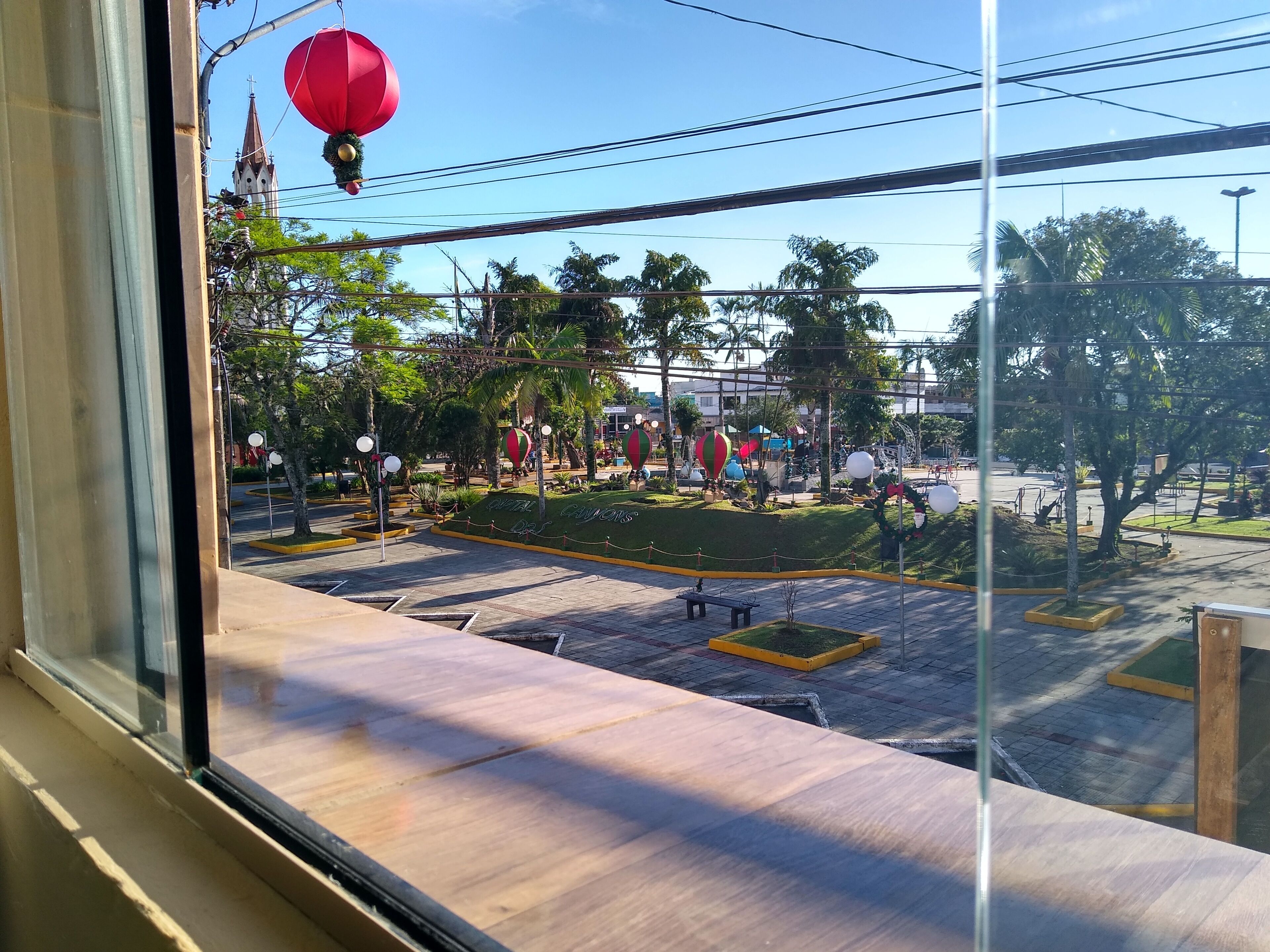 Suíte Casal  e Solteiro S1 | Vista do quarto