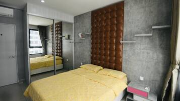 1 habitación, tabla de planchar con plancha y wifi