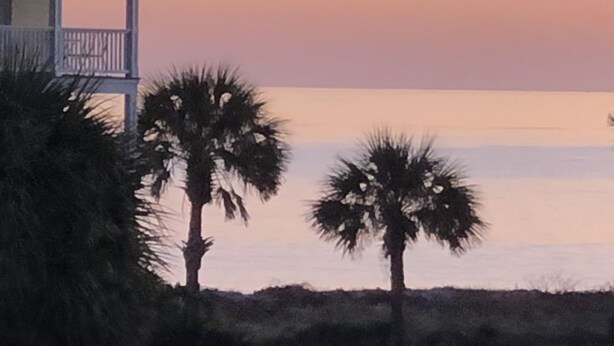 A beach house with a balcony overlooking the ocean. - Beautiful ocean views all rooms. Very close to beach. Four bedrooms, 3.5 baths. (St. Helena Island)
