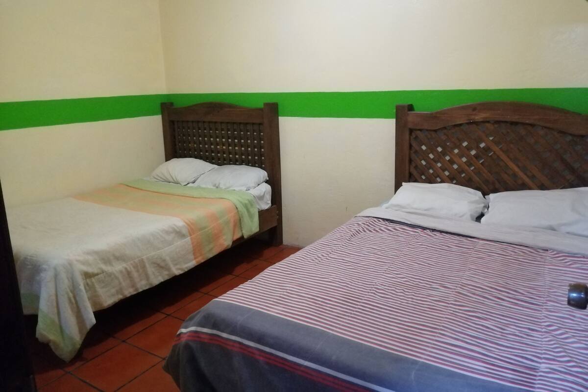 Kamar Quadruple Basic, 2 Tempat Tidur Double | Wi-Fi gratis