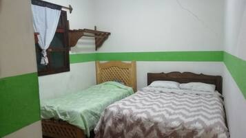 Habitación familiar, varias camas | Wifi gratis