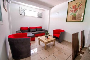 Smart TV - The Hummingbird of C'Locat (T3) (SAINTE-MARIE)