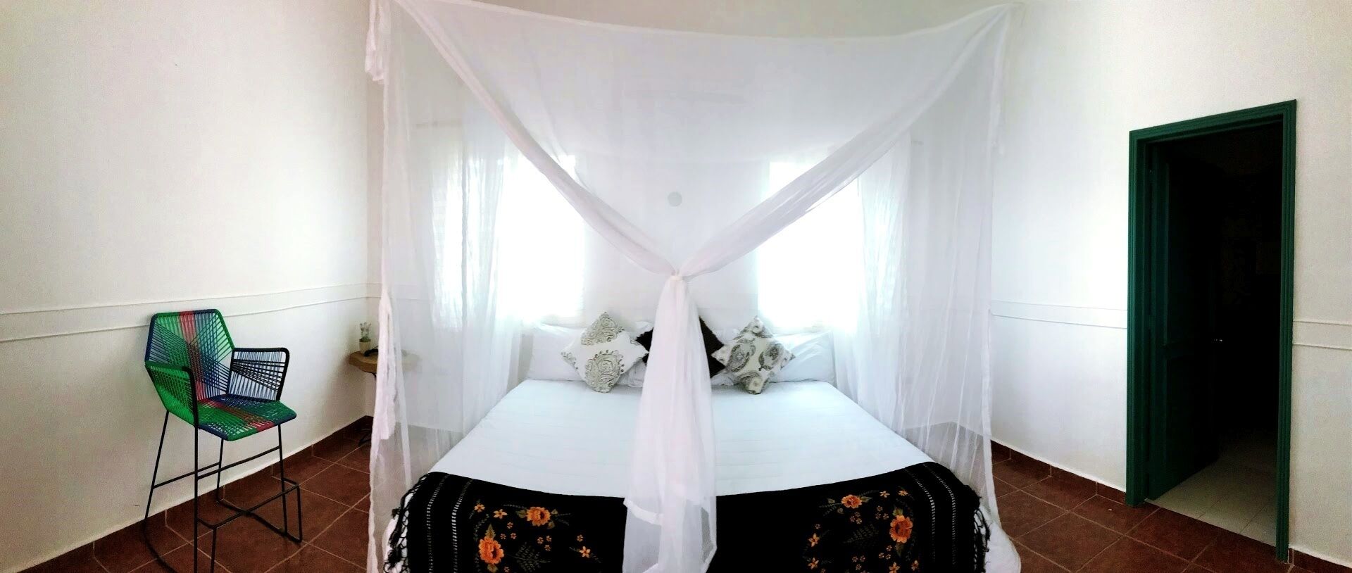 4 bedrooms, iron/ironing board, free WiFi, bed sheets