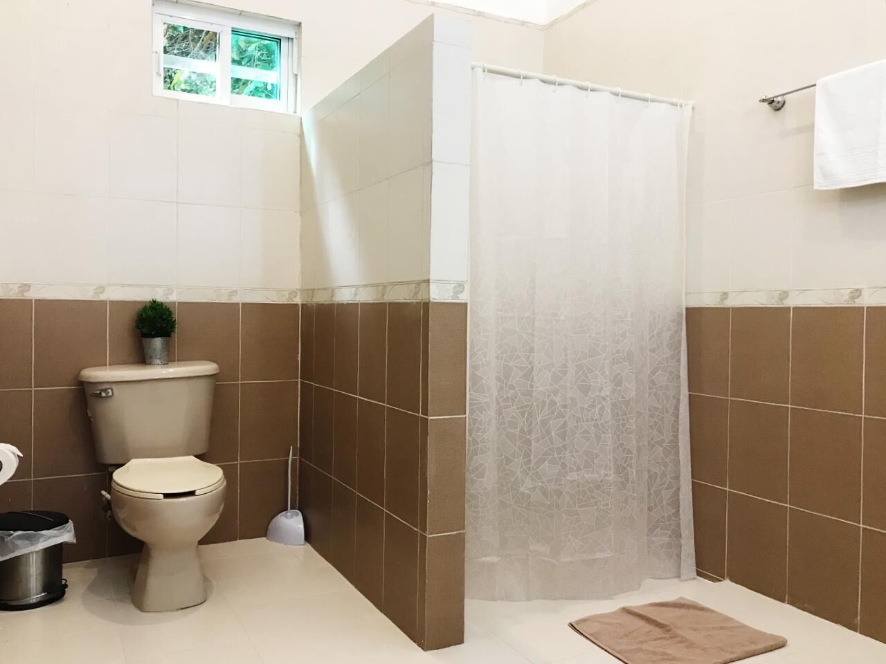 Shower, towels, soap, shampoo