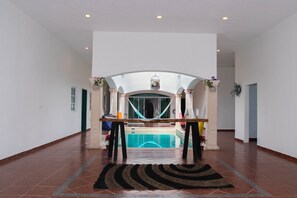 Indoor pool - Boutique House Santa Catalina (Mérida)