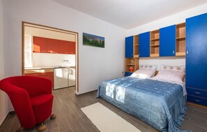 2 bedrooms, free WiFi, bed sheets