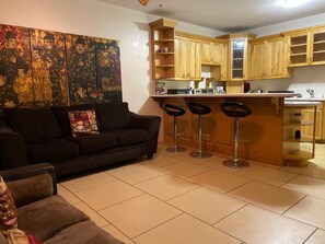 Living room - Blue Diamond Apartments (Warwick Parish)