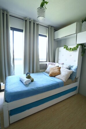 2 室のベッドルーム、アイロン / アイロン台、WiFi、ベッドシーツ