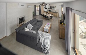 TV - Beautiful home in Bale (Bale)