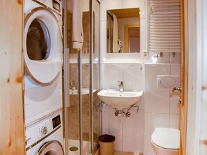 Hair dryer, towels - Montagnards 13 by Interhome (Villars)