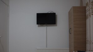 Desk, iron/ironing board (on request) - New City Lodge (London)