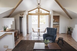 浪漫客房 | 起居区