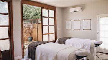 Behandlingsrum til par, aromaterapi, deep tissue-massage, svensk massage