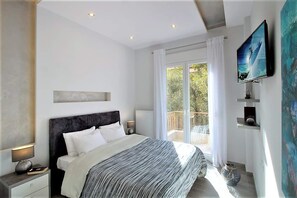 2 Schlafzimmer, Schreibtisch, schallisolierte Zimmer