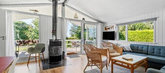Cozy home in Nysted with house sea view
