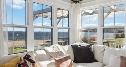 The Salty Cribb - Private oceanfront vacation home just minutes from Lunenburg
