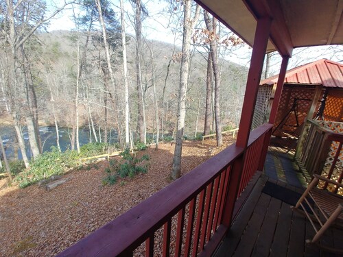 Appaloosa One is Minutes away from Downtown Cherokee & Harrah's Casino.