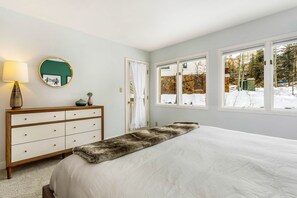 2 bedrooms, WiFi, bed sheets, wheelchair access