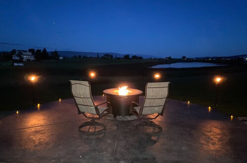  Silo House, Stunning architecture, near Flathead Lake and Glacier Park. 