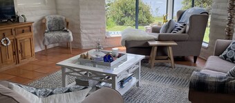 Lakefront @ Tyrolean House Waterfront JINDABYNE