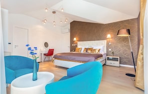 4 Schlafzimmer, Zimmersafe, Reisekinderbett, kostenloses WLAN