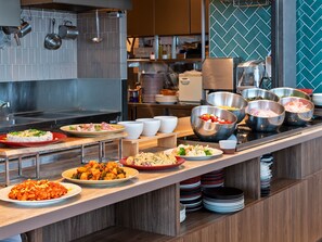 Daily buffet breakfast for a fee