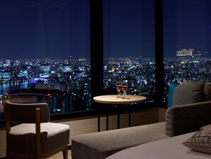 Deluxe , 1 bed King , View Bath , Corner room, Non Smoking | In-room safe, free WiFi, bed sheets - Mitsui Garden Hotel Toyosu Premier Tokyo (Tokyo)
