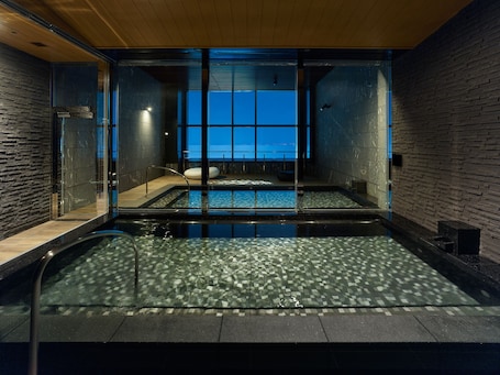 Public bath. Mitsui Garden Hotel Toyosu Premier Tokyo