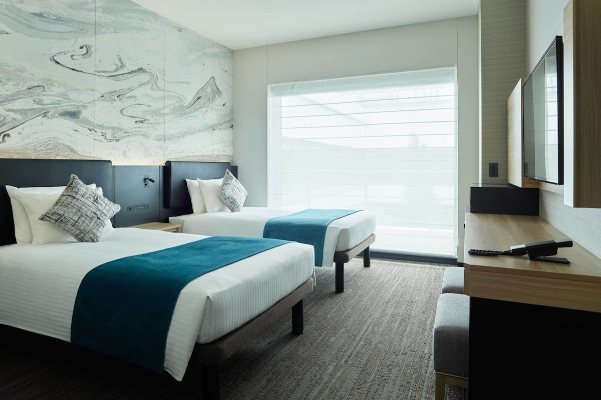 Accessible , 2 beds, Non Smoking | In-room safe, free WiFi, bed sheets