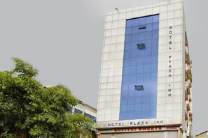 Exterior - Collection O 49874 Plaza Inn (Guwahati)