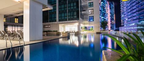 Kolam renang terbuka