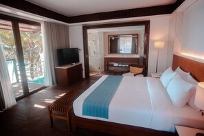 Sand Suite Room | Värdeförvaringsskåp på rummet, skrivbord och strykjärn/strykbräda