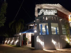Unclassified image, 3 of 25, button - J WALKER HOSTEL (Weligama)