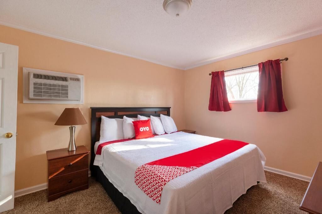 Egyptian cotton sheets, premium bedding, desk, free WiFi