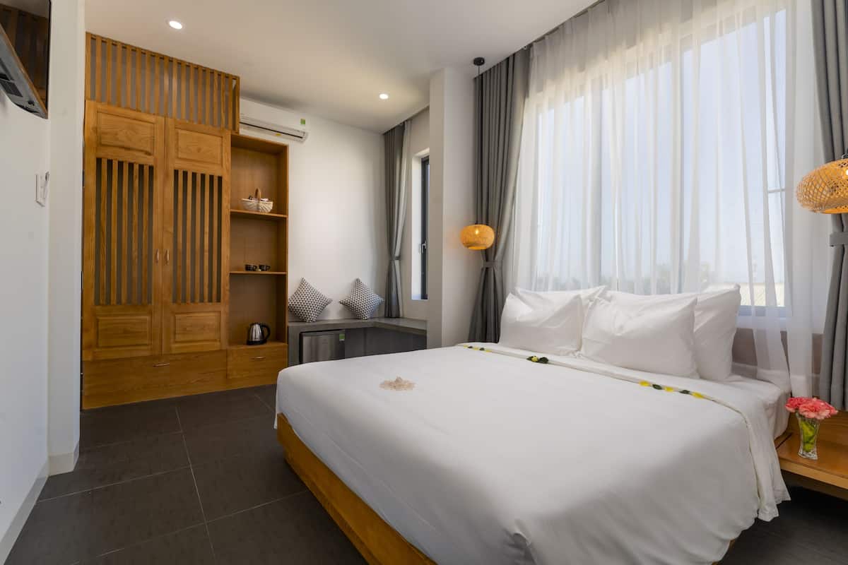 1 Schlafzimmer, Minibar, Schreibtisch, VerdunkelungsvorhÀnge