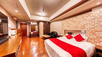 Een minibar, gratis wifi