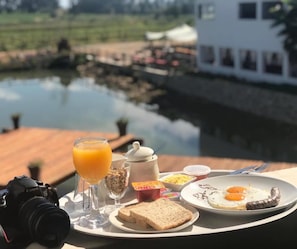 Petit déjeuner anglais servi tous les jours en supplément
