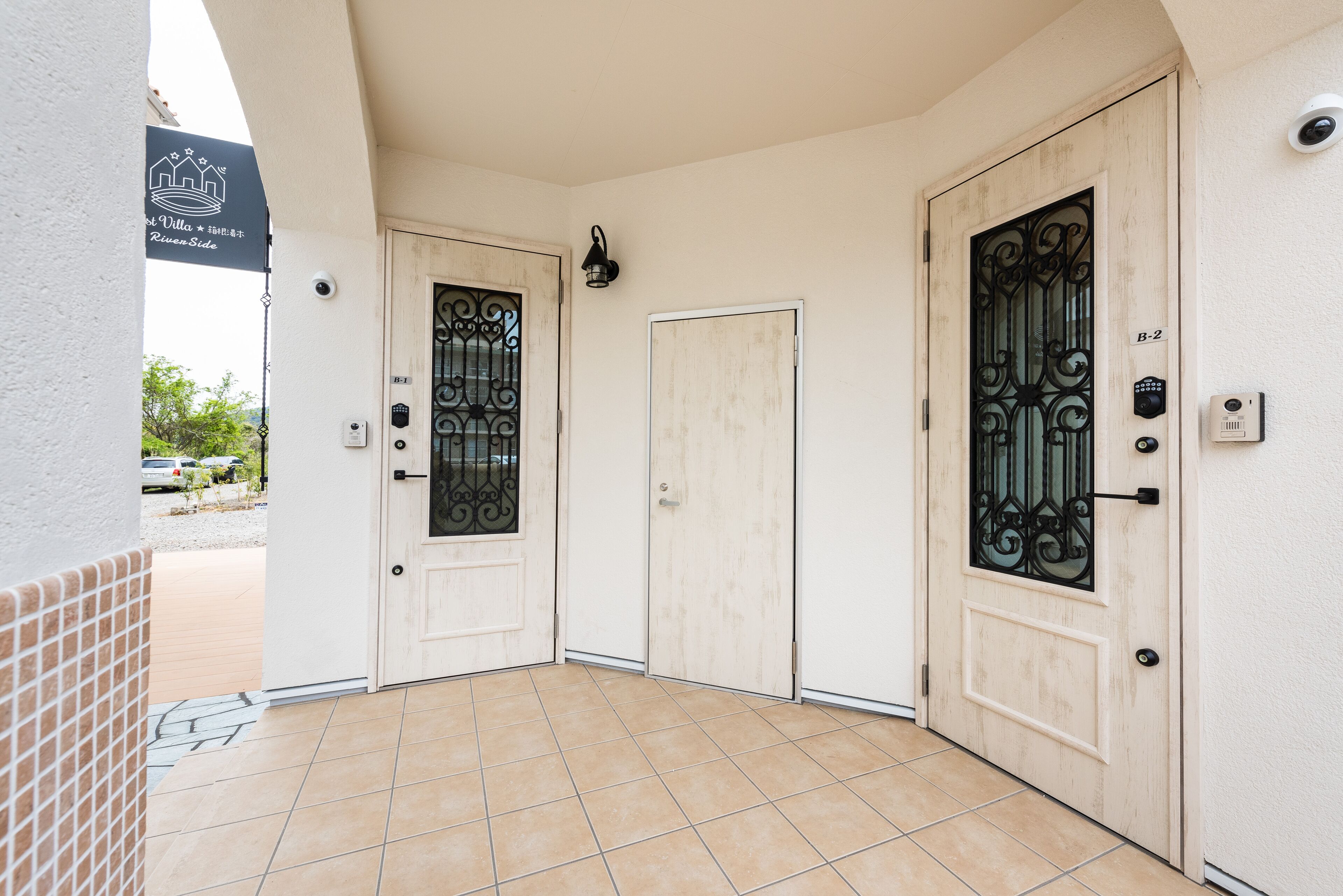 Entrée de l’hébergement