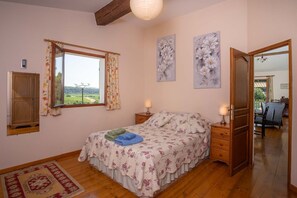 3 sovrum, strykjärn/strykbräda, gratis wi-fi och sängkläder