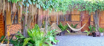 Pacific Waves Inn Annex