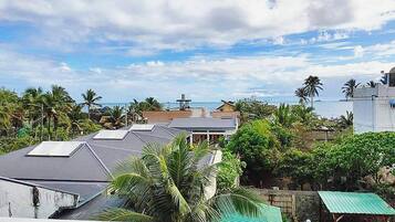 Pacific View Deluxe Double Room | Balcony