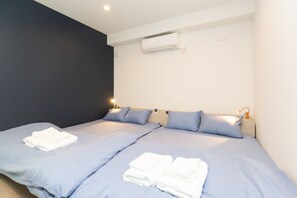 Standard Double Room | Soundproofing, free WiFi - Cross Bridge Ikebukuro (Tokyo)