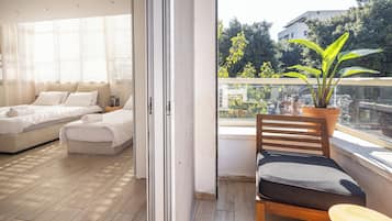 Apartment, 3 Bedrooms, Balcony, City View | Balcony