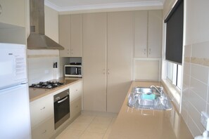 別墅 (3 Bedrooms) | 私人廚房 | 微波爐、爐台、洗碗機