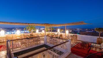 Café da manhã, almoço e jantar