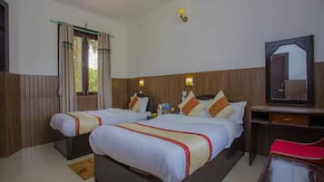 Deluxe Double or Twin Room | Premium bedding, individually decorated, individually furnished, desk